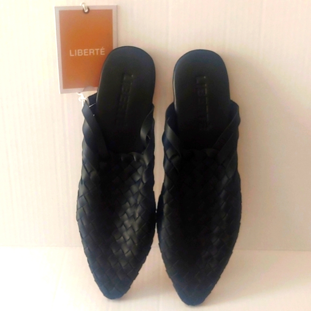 New black LIBERTE shoe, Size 11